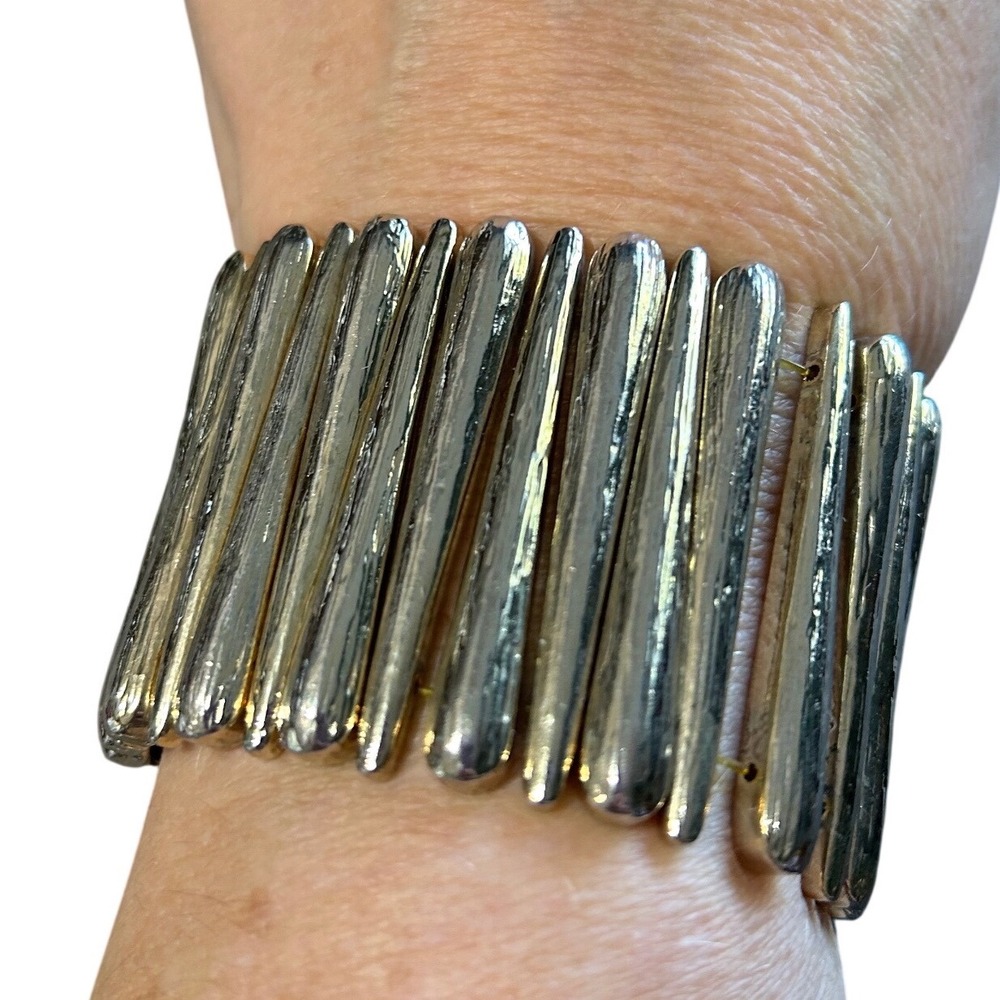 Vintage Gold Tone Wide Stretch Bracelet – Chunky Ribbed Tube Design
